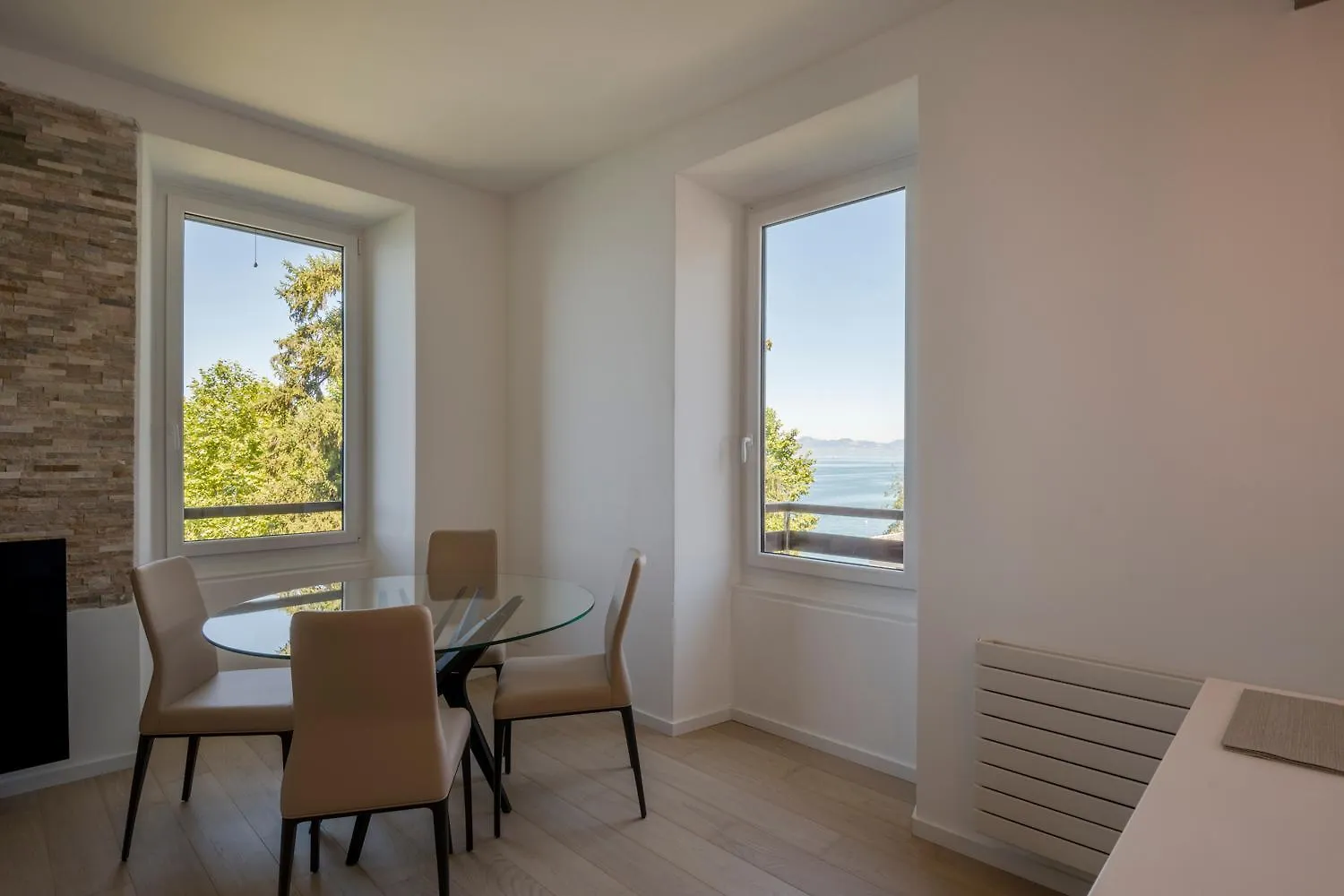 Les Balcons Du Lac Appartment With Private Pontoon Publier 0*,  France