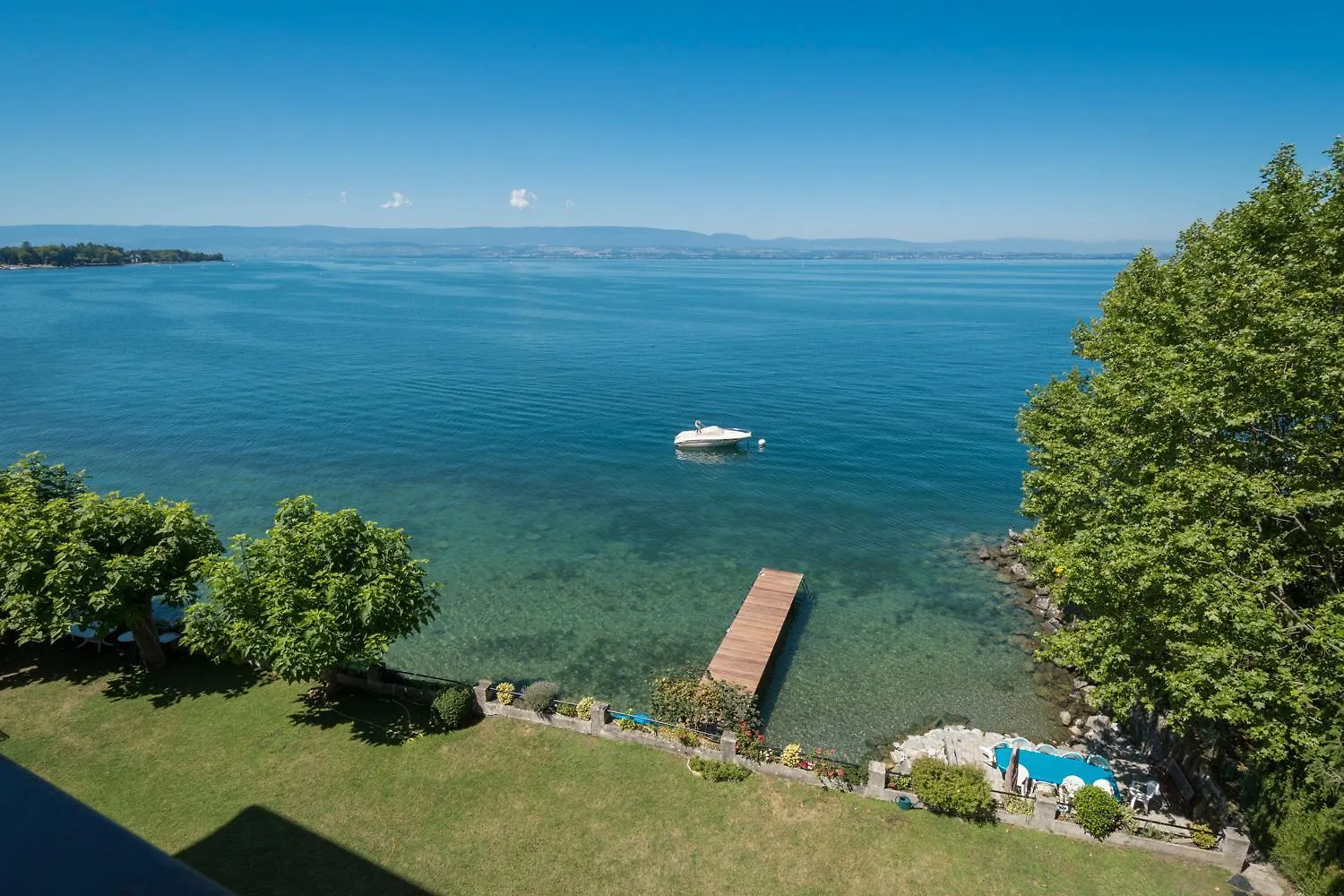 Les Balcons Du Lac Appartment With Private Pontoon Publier Apartment